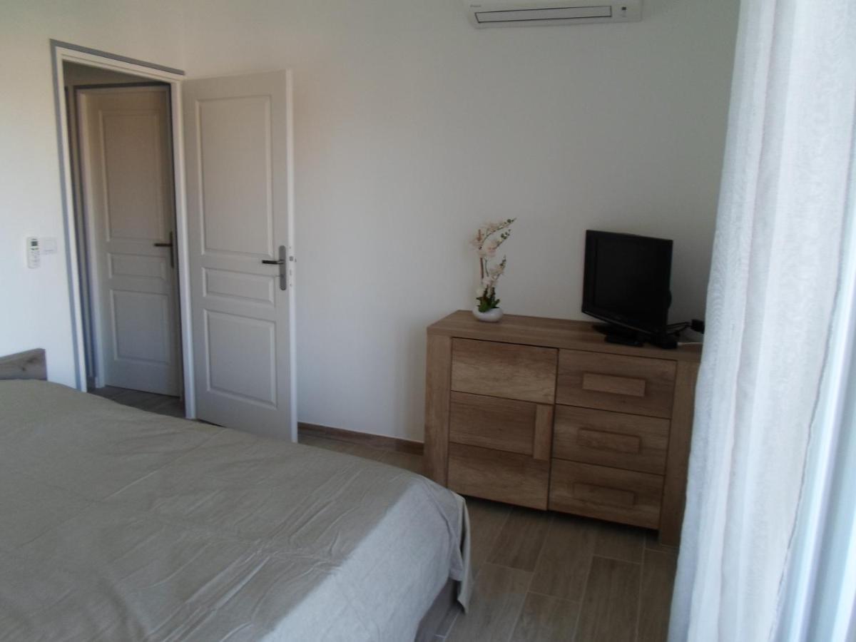 Appart T3 A 50 M De La Plage كافالير سور مير المظهر الخارجي الصورة