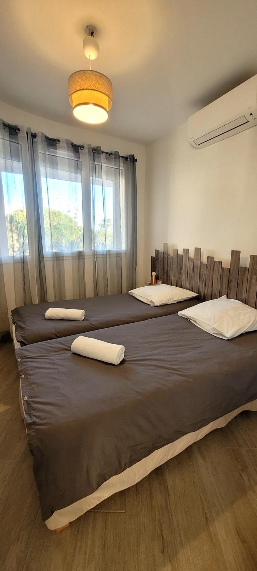 Appart T3 A 50 M De La Plage كافالير سور مير المظهر الخارجي الصورة